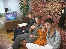 Het tranny hora plockade upp och lesbisk pornografi körd