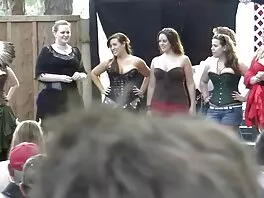 Hottie BBW gratis lesbisk porr Sarah Onanerar