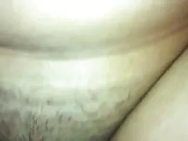 Fat lesbisk erotisk film MILF Miss LingLing har sin håriga asiatiska fitta sträckt av en morfar