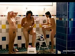 Kåt het slampa gratis lesbisk porrfilm som har en hård kuk